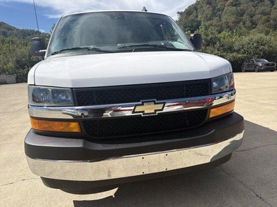 2025 Chevrolet Express Passenger 3500 Extended Wheelbase Rear-Wheel Drive 1LT