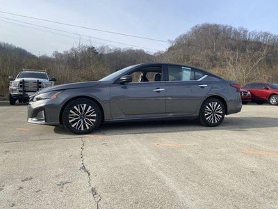 2024 Nissan Altima 2.5 SV Sedan