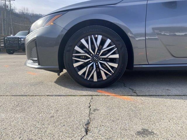 2024 Nissan Altima 2.5 SV Sedan