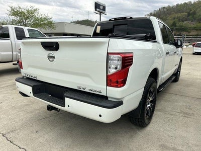 2020 Nissan Titan 4x4 Crew Cab SV