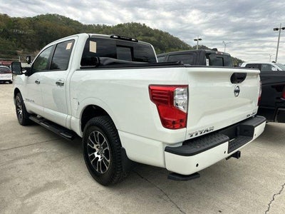 2020 Nissan Titan 4x4 Crew Cab SV