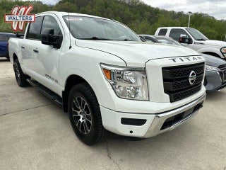 2020 Nissan Titan 4x4 Crew Cab SV