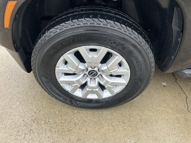 2022 Nissan Frontier Crew Cab 4x4 SV Auto