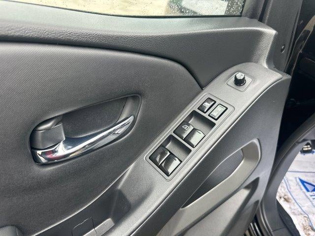 2022 Nissan Frontier Crew Cab 4x4 SV Auto