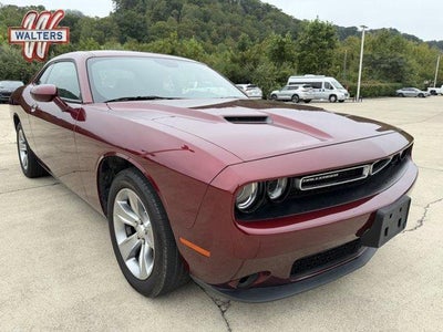 2022 Dodge Challenger SXT RWD