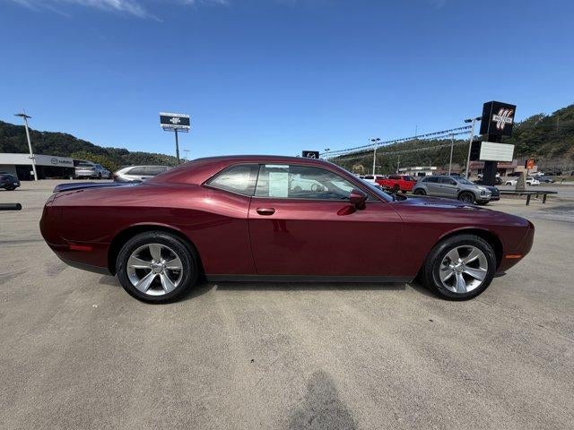 2022 Dodge Challenger SXT RWD