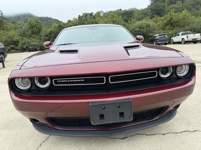 2022 Dodge Challenger SXT RWD