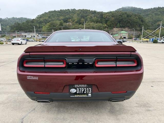 2022 Dodge Challenger SXT RWD