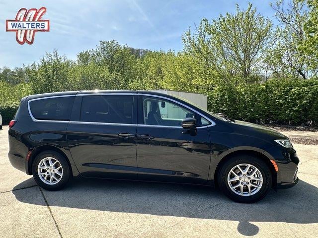2024 Chrysler Pacifica Touring L FWD