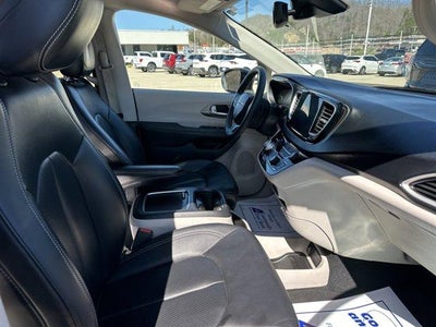 2024 Chrysler Pacifica Touring L FWD