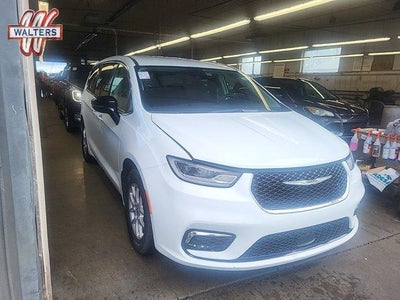 2024 Chrysler Pacifica Touring L FWD