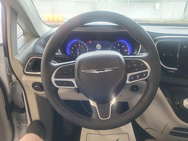 2024 Chrysler Pacifica Touring L FWD