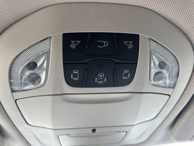 2023 Chrysler Pacifica Hybrid Touring L FWD