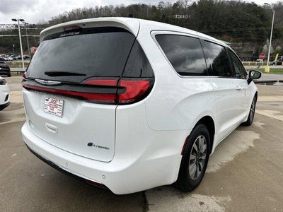 2023 Chrysler Pacifica Hybrid Touring L FWD