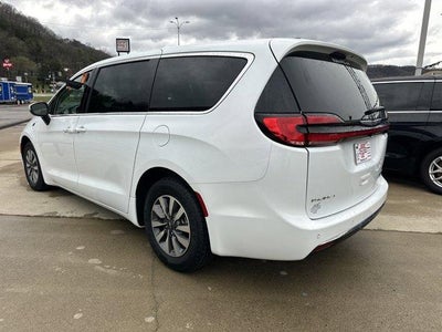 2023 Chrysler Pacifica Hybrid Touring L FWD