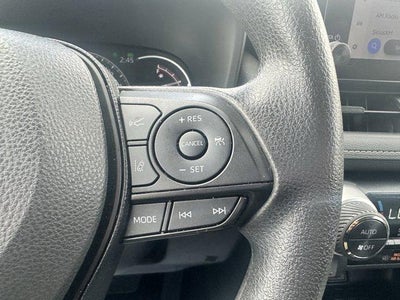 2025 Toyota RAV4 XLE AWD (Natl)