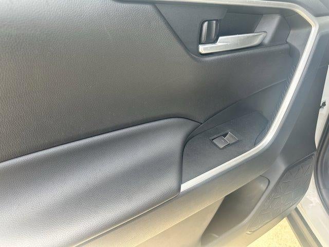 2025 Toyota RAV4 XLE AWD (Natl)
