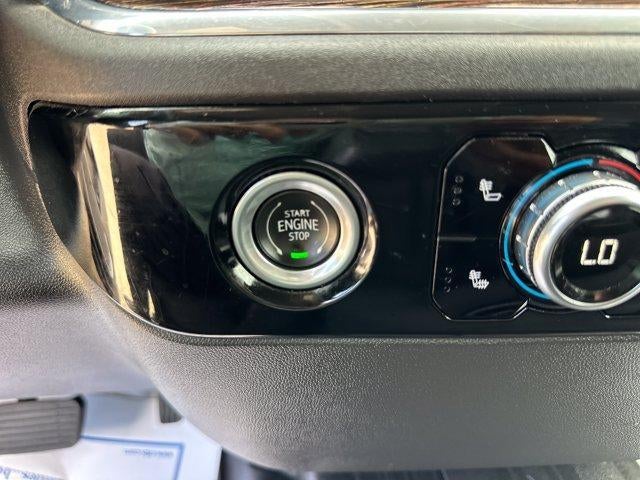 2022 GMC Sierra 1500 Crew Cab Short Box 4-Wheel Drive Elevation 3SB