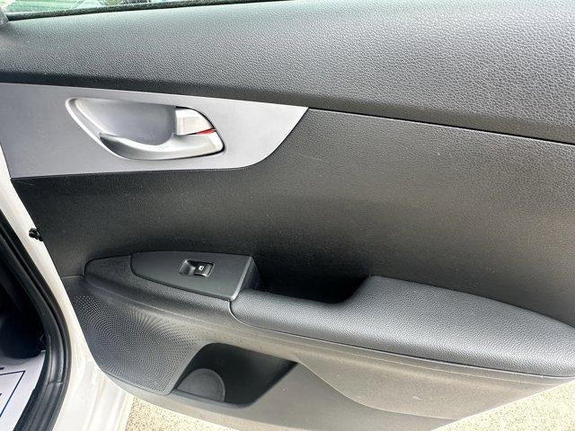 2024 Kia Forte LX IVT
