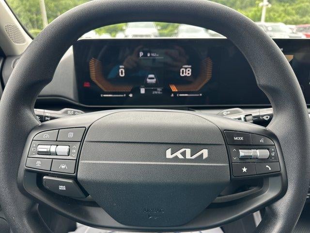 2025 Kia K4 LXS FWD