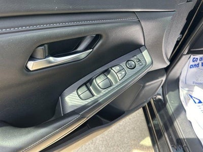 2024 Nissan Sentra SV CVT