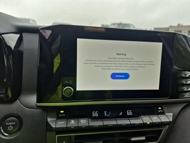 2025 Toyota Camry LE (Natl)