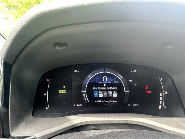 2025 Toyota Camry LE (SE)