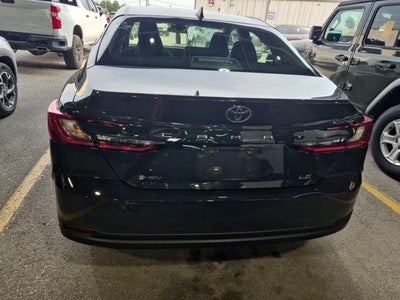 2025 Toyota Camry LE (Natl)