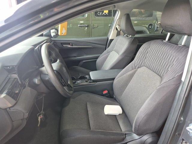 2025 Toyota Camry LE (Natl)