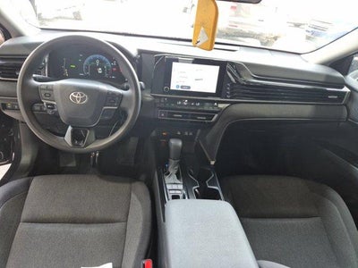 2025 Toyota Camry LE (Natl)