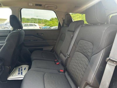 2025 Nissan Pathfinder SV 4WD