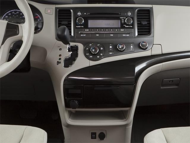 2013 Toyota Sienna 5dr 8-Pass Van V6 XLE FWD (Natl)