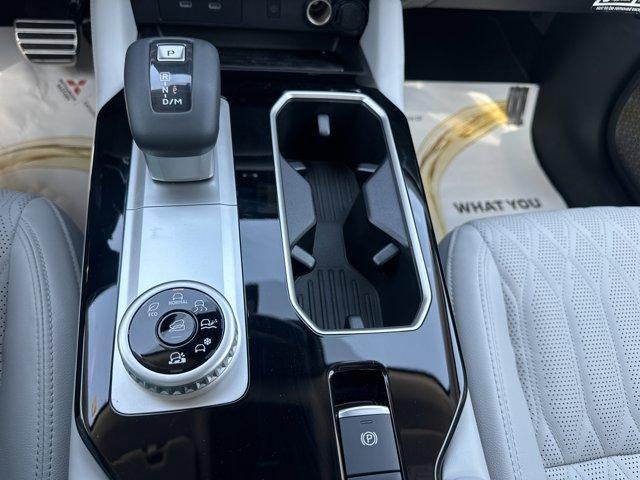 2025 Mitsubishi Outlander Platinum Edition S-AWC