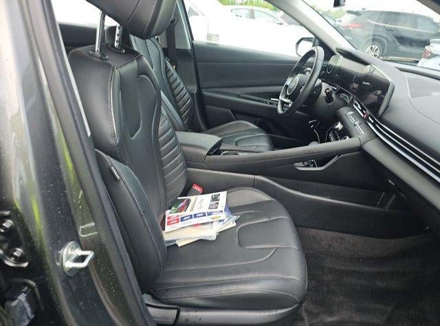 2024 Hyundai ELANTRA Limited IVT