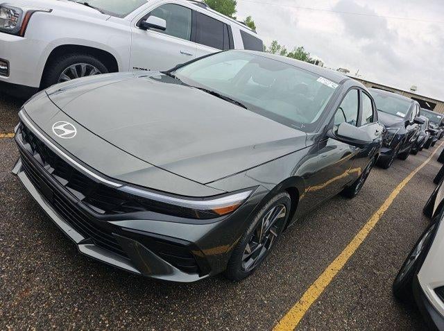 2024 Hyundai ELANTRA Limited IVT