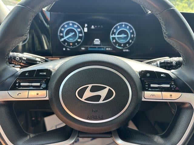 2024 Hyundai ELANTRA Limited IVT