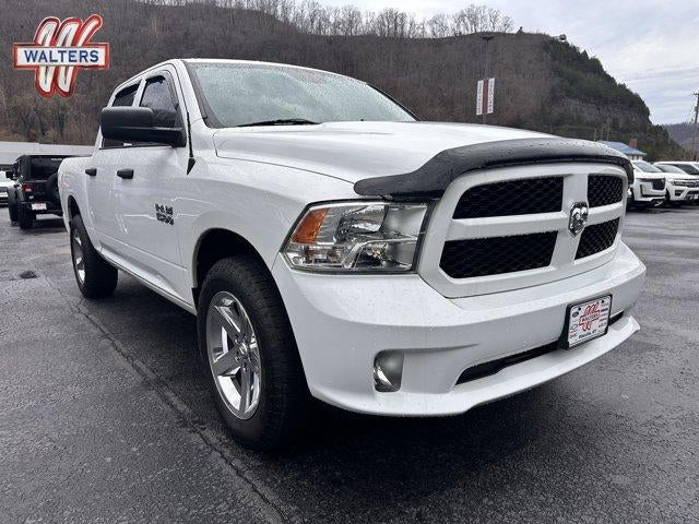 2017 RAM 1500 Express 4x4 Crew Cab 5'7" Box