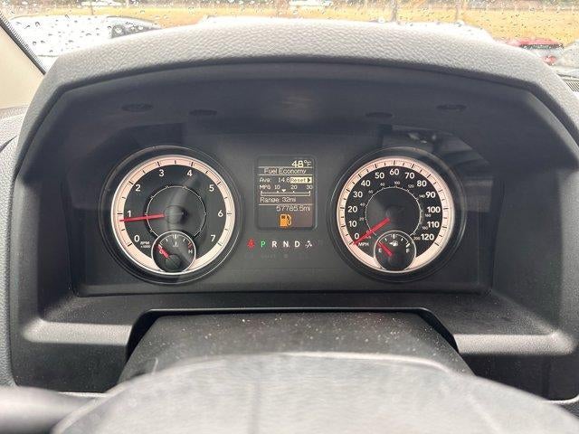 2017 RAM 1500 Express 4x4 Crew Cab 5'7" Box