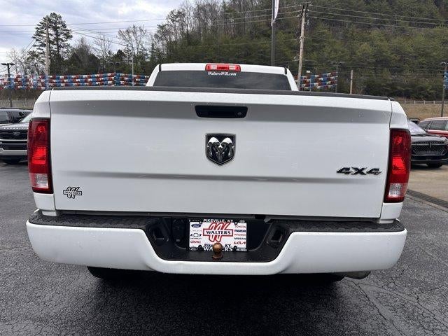 2017 RAM 1500 Express 4x4 Crew Cab 5'7" Box