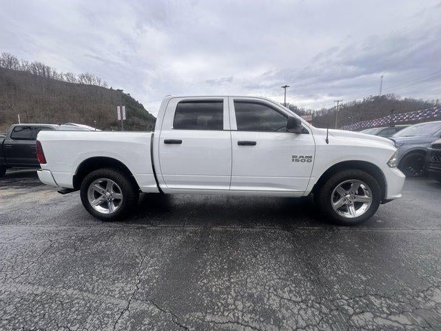 2017 RAM 1500 Express 4x4 Crew Cab 5'7" Box