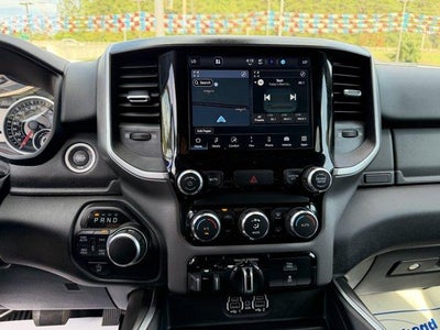 2022 RAM 1500 Big Horn 4x4 Crew Cab 5'7" Box