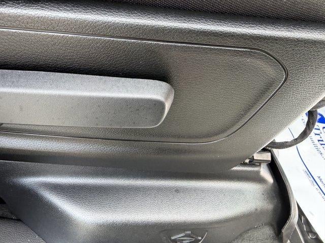 2022 RAM 1500 Big Horn 4x4 Crew Cab 5'7" Box