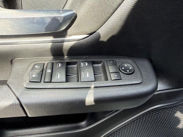 2022 RAM 1500 Big Horn 4x4 Crew Cab 5'7" Box