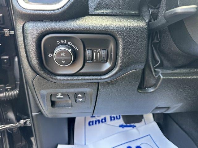 2019 RAM 1500 Big Horn/Lone Star 4x4 Crew Cab 5'7" Box
