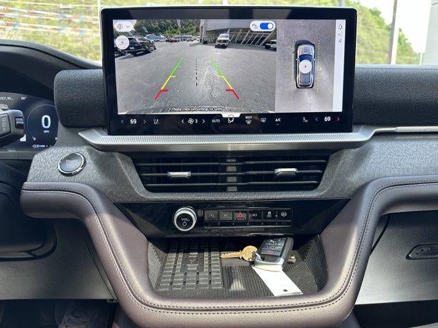 2025 Ford Explorer Platinum 4WD