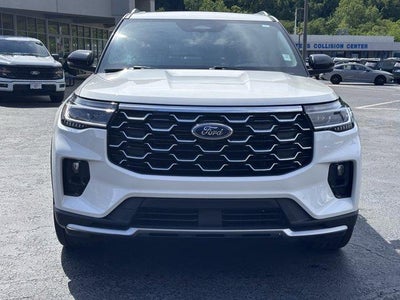 2025 Ford Explorer Platinum 4WD