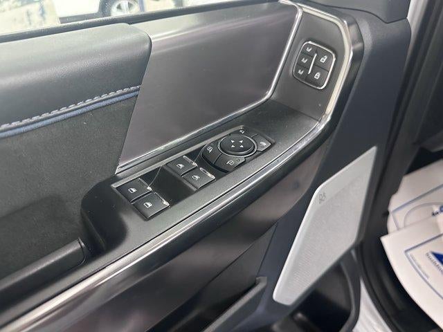2025 Ford F-150 Platinum 4WD SuperCrew 5.5' Box
