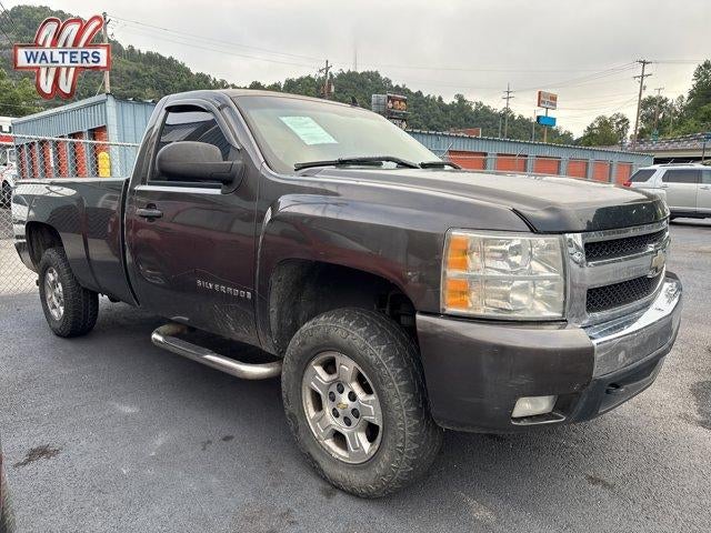 2007 Chevrolet Silverado 1500 2WD Regular Cab Long Box LT w/1LT