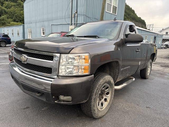 2007 Chevrolet Silverado 1500 2WD Regular Cab Long Box LT w/1LT