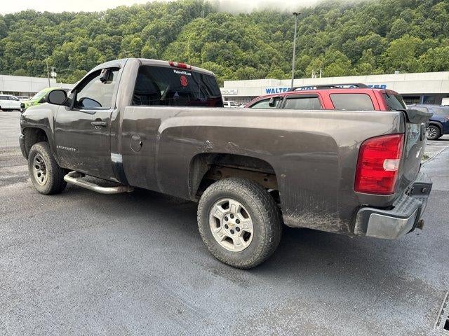 2007 Chevrolet Silverado 1500 2WD Regular Cab Long Box LT w/1LT